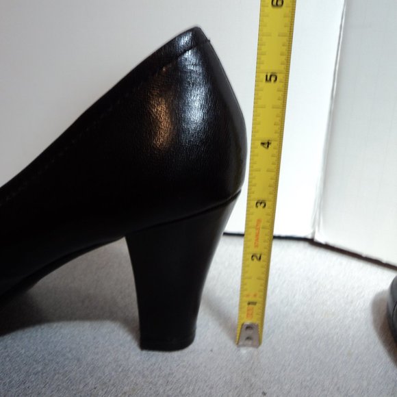 Aerosoles Heel Rest Womens 8 M Black Leather Shoes Pumps Slip On Round Toe - Picture 12 of 12
